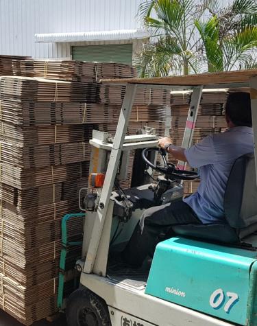 Hình Ảnh Hoạt Động Xuất Hàng 